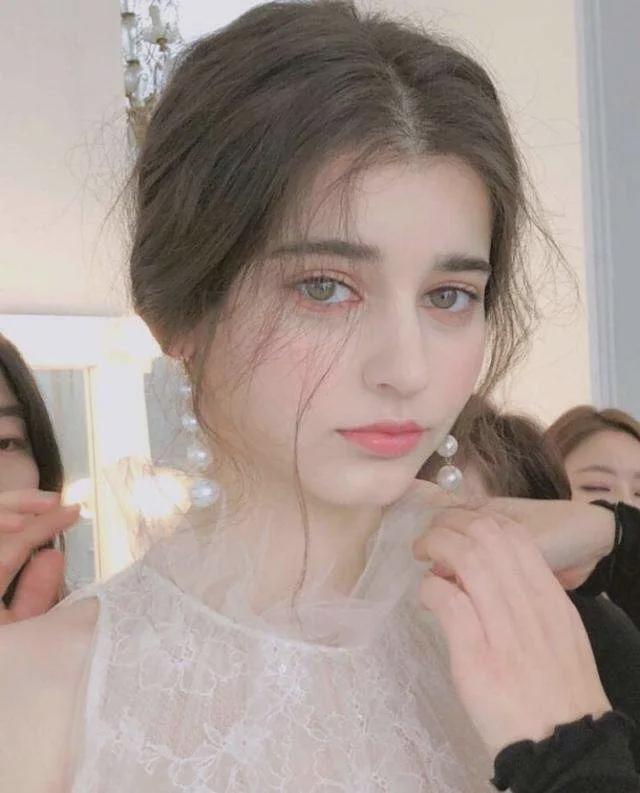 少的国家美女如云肤白貌美却嫁不出去！j9九游会真人第一品牌世界上男生最稀(图16)